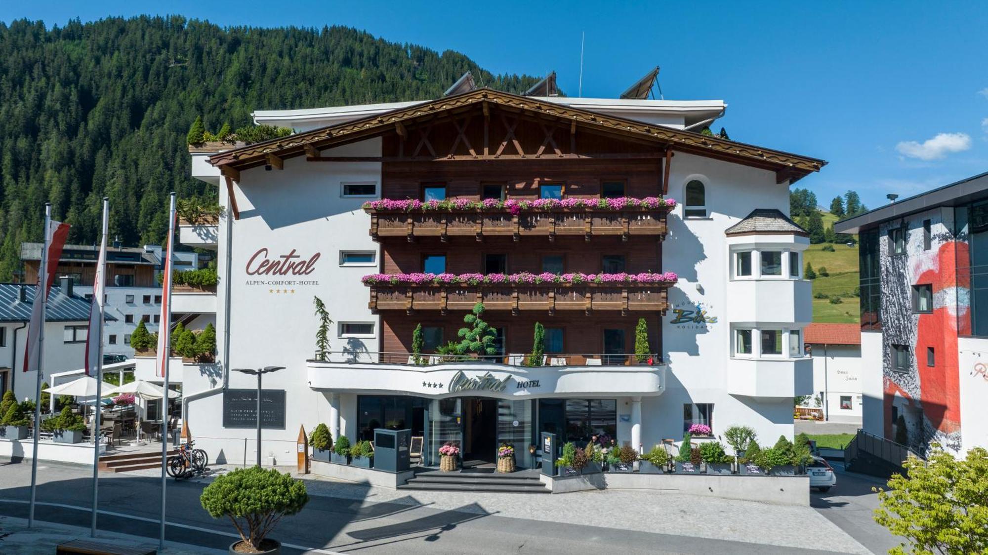 Alpen-Comfort-Hotel Central Наудерс Экстерьер фото